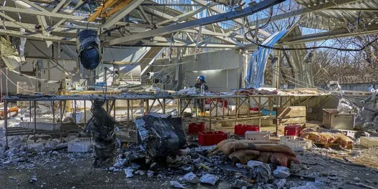 Bombardeo en Kiev deja al menos cuatro muertos y varios heridos