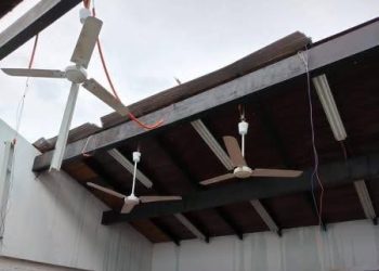 Estudiantes lesionados tras derrumbe de techo durante tormenta en Encarnación