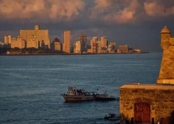 Armada mexicana localiza 2 embarcaciones que desaparecieron rumbo a Cuba con ayuda