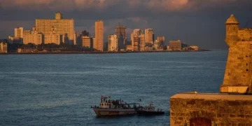 Armada mexicana localiza 2 embarcaciones que desaparecieron rumbo a Cuba con ayuda