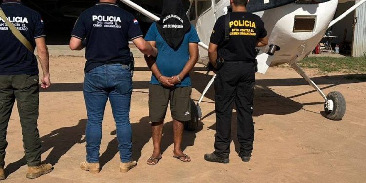 Detienen a boliviano y confiscan avioneta de origen sospechoso en Filadelfia