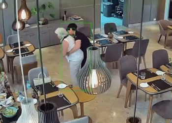 Moza que auxilió a la madre de Santiago Peña denunció despido