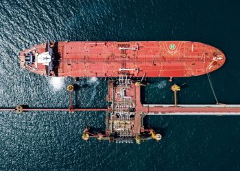 Irán advierte «cierre total» de Ormuz si EE.UU ataca su red energética