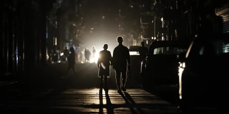 Los apagones dejarán sin corriente este viernes hasta el 53 % de Cuba a la vez