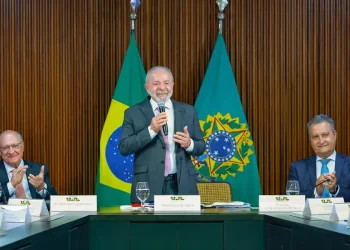 Lula realiza una amplia reforma de su Gobierno con miras a las elecciones de octubre
