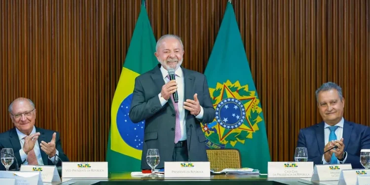 Lula realiza una amplia reforma de su Gobierno con miras a las elecciones de octubre