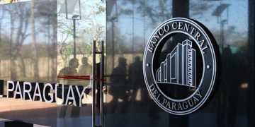 Economista afirma que se debe usar «creatividad» para cumplir con las deudas y no subir el déficit