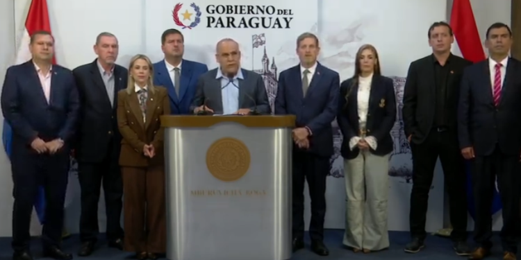 Honor Colorado aprueba y ve con buenos ojos pedido de permiso de Hernán Rivas