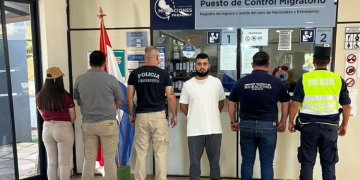 Brasileño con orden de captura es expulsado del país