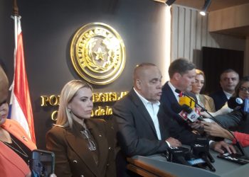 Buscarán definir por ley la figura de exPresidentes como senadores