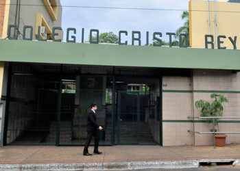 Colegio Cristo Rey suspende clases hoy y mañana por amenaza digital