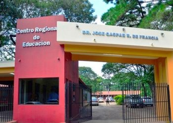 Padre agrede a docente dentro de institución educativa en Ciudad del Este