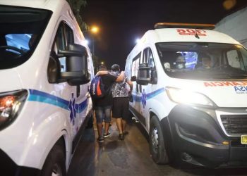 Colapso en estadio de fútbol de Perú deja al menos un muerto y 60 heridos