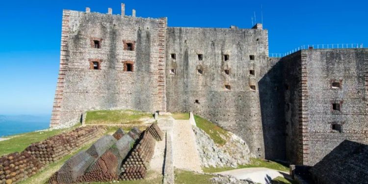 Decenas de fallecidos en monumento histórico de Haití