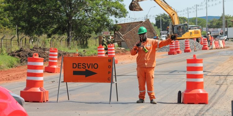Anuncian desvíos en el Corredor Vial Las Residentas por trabajos de alcantarillado