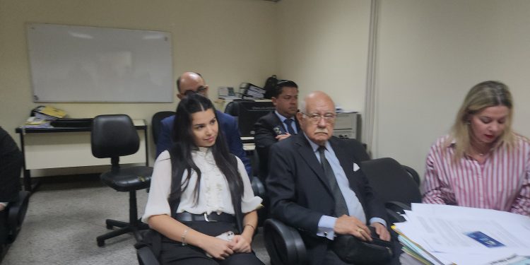 Rechazan pedido de suspensión para ujieres que confesaron esquema de notificaciones falsas