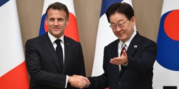 Francia y Corea del Sur apuntan a desbloquear el estrecho de Ormuz