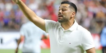 Felipe Giménez deja Nacional tras derrota ante Olimpia