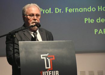 Advierten sobre crisis en carreras de Medicina y falta de condiciones para garantizar formación de calidad