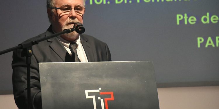 Advierten sobre crisis en carreras de Medicina y falta de condiciones para garantizar formación de calidad