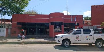 Mujer intentó prenderse fuego en plena sede fiscal