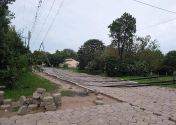 Temporal causa destrozos en Humaitá y deja a decenas de familias afectadas