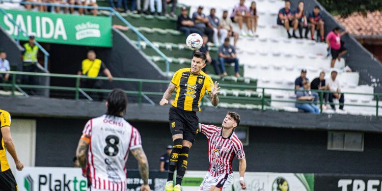 Guarani visita a un Sportivo San Lorenzo en estado crítico