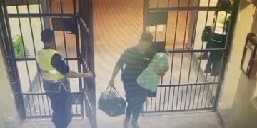 Comisario que intentó ingresar alcohol a Tacumbú quedó libre al no configurarse delito