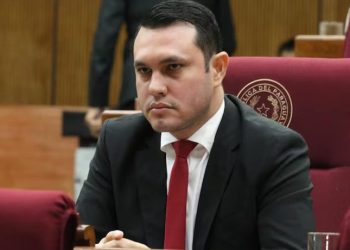 Denuncian amedrentamiento para frenar apelación en caso de título falso de Rivas
