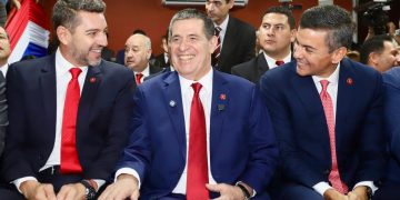 Cartes lanza señal sobre la chapa presidencial para el 2028
