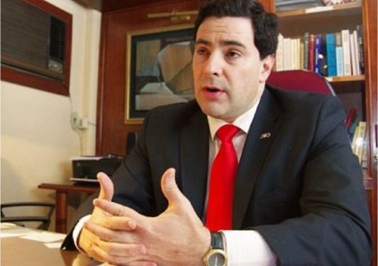 “No hay nada que reglamentar”: Estigarribia cuestiona proyectos sobre senaduría vitalicia