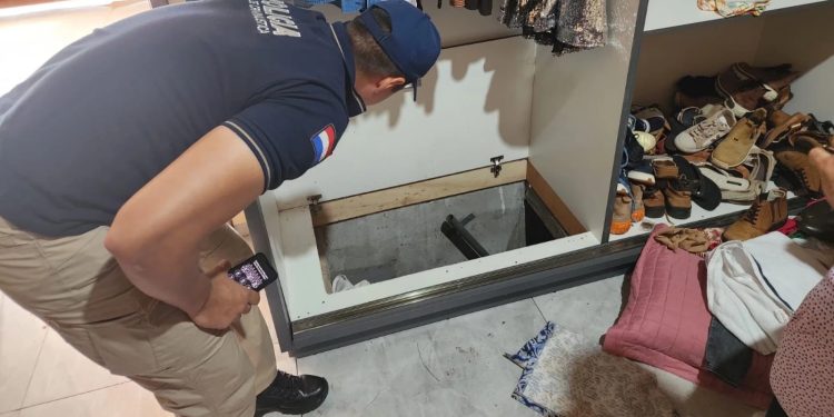 Incautan armas de guerra, drogas y vehículos en allanamiento en Capitán Bado