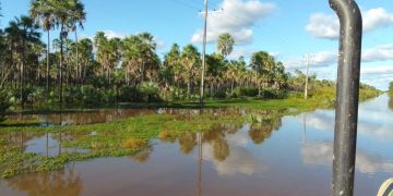 FF AA asiste a comunidades aisladas por lluvias en el Chaco