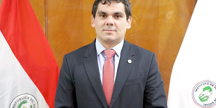 Investigan a ex director jurídico del IPS por lesión de confianza y enriquecimiento ilícito