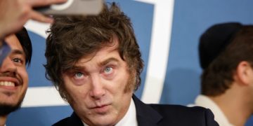 Argentina recibe respaldo de organismos financieros multilaterales para afrontar vencimientos de deuda