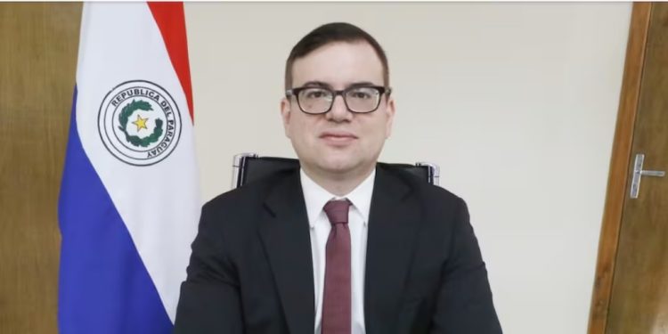 ANEAES advierte sobre baja acreditación en carreras de Salud y Derecho