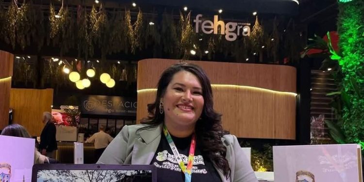 Exdirectora denuncia persecución política y hostigamiento laboral en la Gobernación