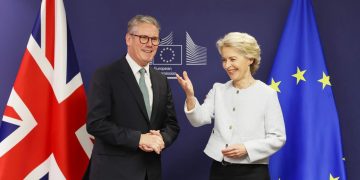 Starmer afirmó que el Reino Unido no apoyará el bloqueo del estrecho de Ormuz