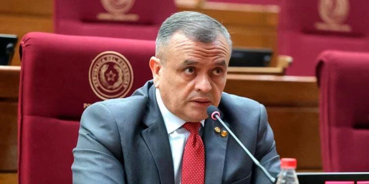 El abogado Carlos Liseras, de Conajzar, se perfila como reemplazante de Rivas en el Senado