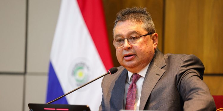 Gustavo Leite asegura que fue él quien solicitó dejar de ser Embajador en EEUU para volver al Senado