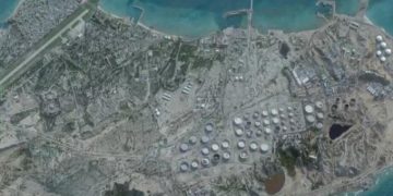 EAU busca una operación militar para reabrir estrecho de Ormuz