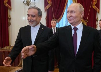 Irán propone liberar Ormuz a cambio de fin de bloqueo
