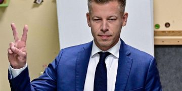 Histórico giro: Péter Magyar, el nuevo primer ministro de Hungría