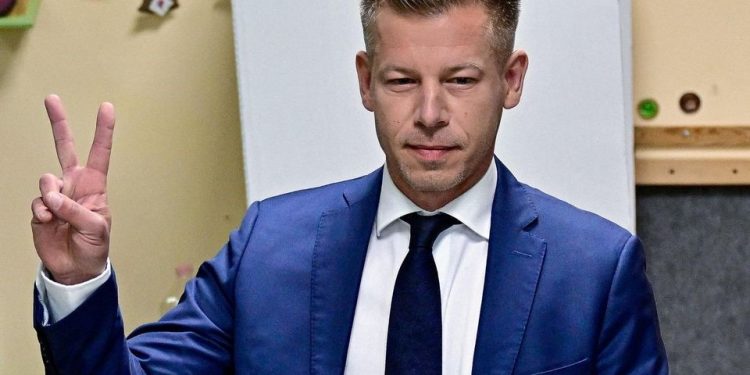 Histórico giro: Péter Magyar, el nuevo primer ministro de Hungría