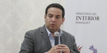 Gobernador de Central afirma que el país se hunde económicamente y que la gente «raspa la olla» para comer