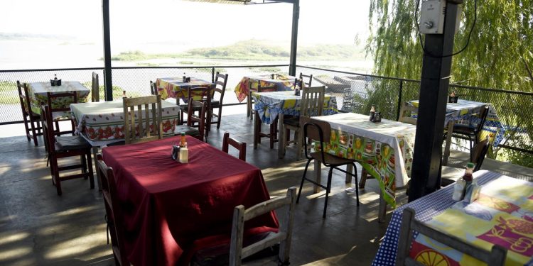 La oferta de pescado por Semana Santa en zona del Puente Remanso