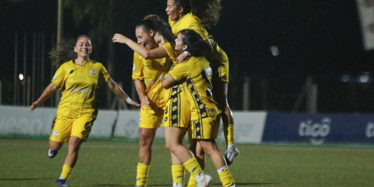 Trinidense consiguió su primer triunfo, al derrotar a Rubio Ñu