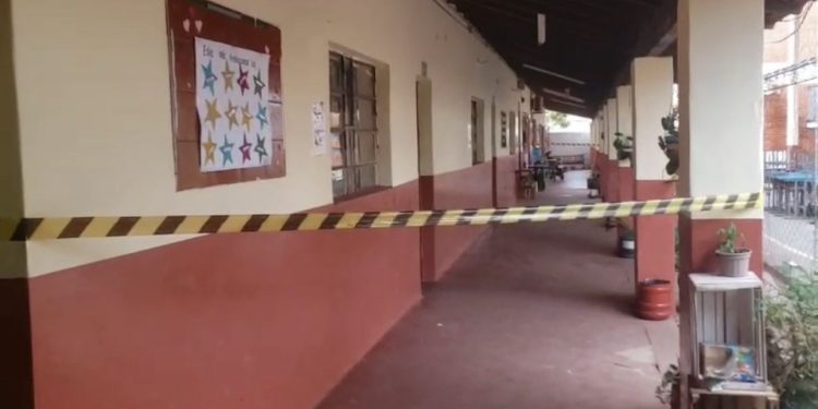 Inhabilitan aulas en mal estado en escuelas de Concepción por riesgo de derrumbe