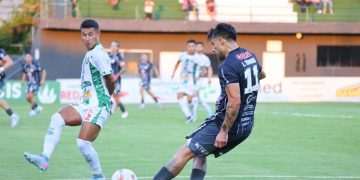 Noche de fútbol en la ciudad universitaria