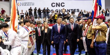 Ejecutivo defiende uso de fondos públicos para comunicación